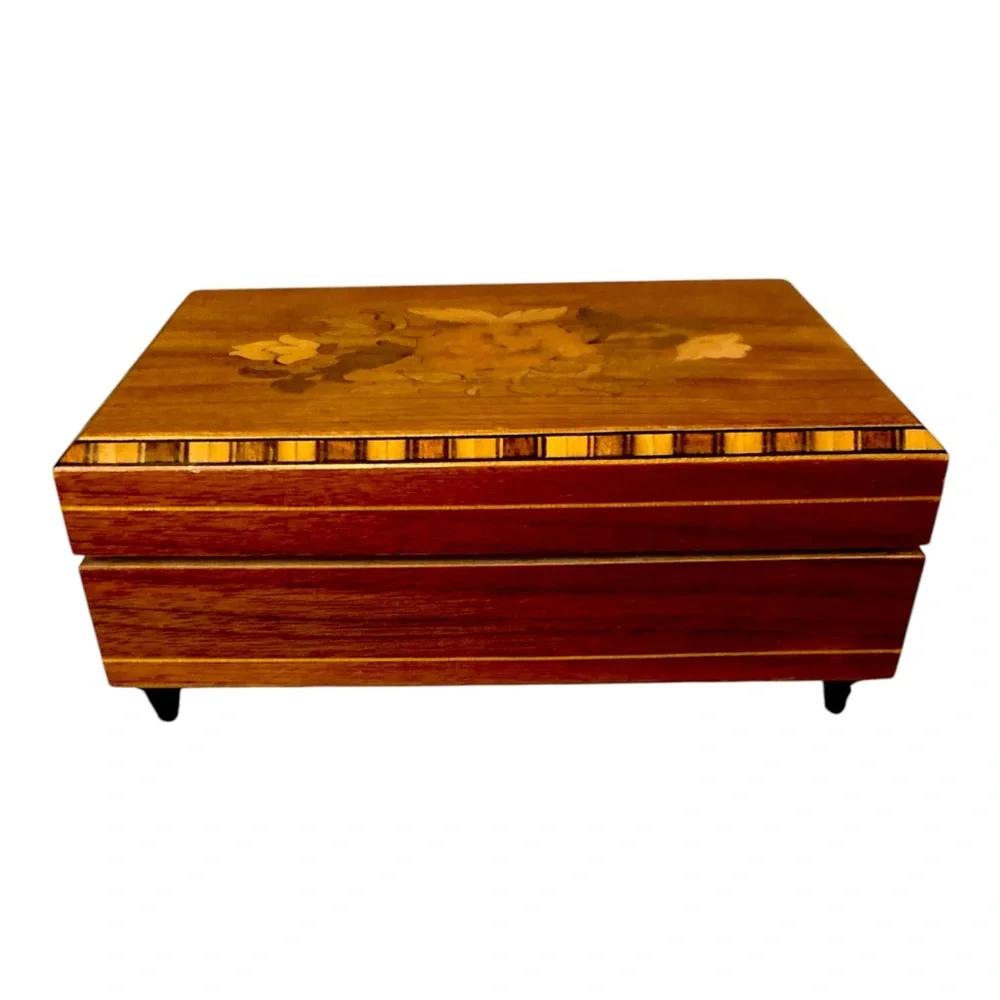 Vintage Notturno Intarsio Italy Inlaid Floral Wood Music Box Plays Isle of Capri